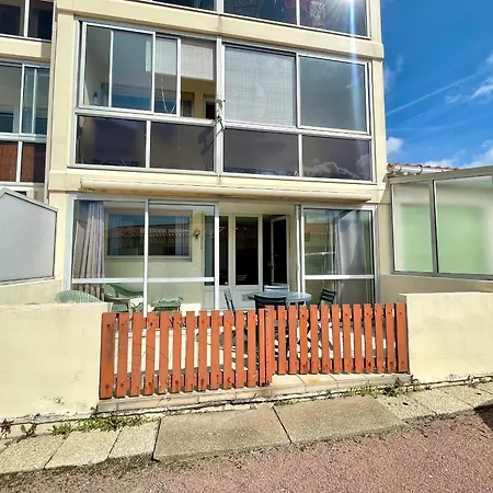 Rez-de-chaussee A 200m Du Bord De Mer, 1 Chambre, Terrasse - Fr-1-231-342