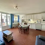Rez-de-chaussée à 200m Du Bord De Mer, 1 Chambre, Terrasse - Fr-1-231-342 Appartement *