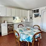 Rez-de-chaussée à 200m Du Bord De Mer, 1 Chambre, Terrasse - Fr-1-231-342