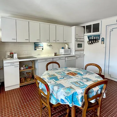 Rez-de-chaussee A 200m Du Bord De Mer, 1 Chambre, Terrasse - Fr-1-231-342