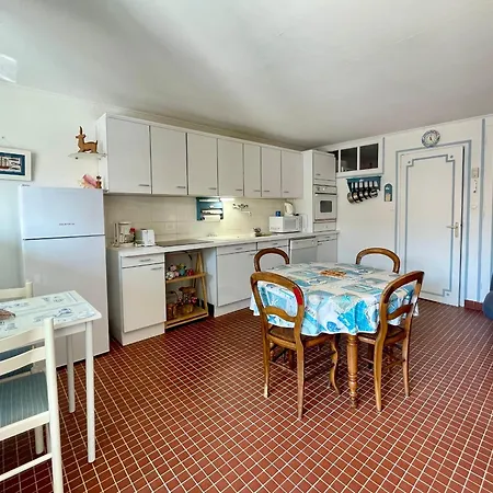 Rez-de-chaussée à 200m Du Bord De Mer, 1 Chambre, Terrasse - Fr-1-231-342 *